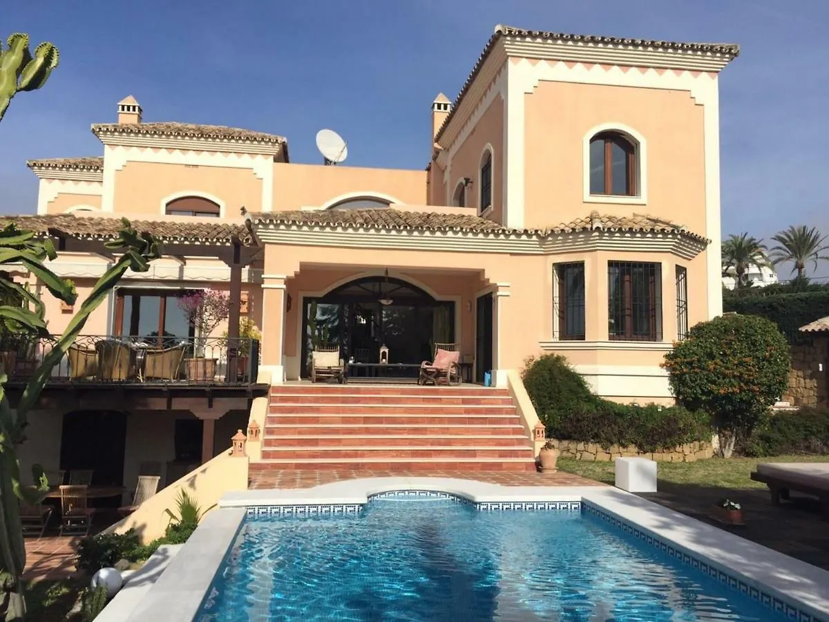 Luxury Villa Hortensia 마르베야